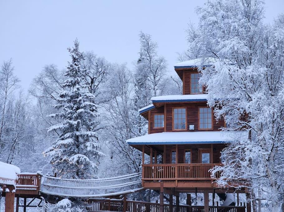 The Eagle'S Nest Treehouse Cabin Палмер Экстерьер фото