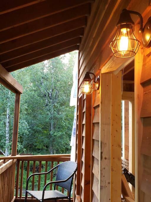 The Eagle'S Nest Treehouse Cabin Палмер Экстерьер фото