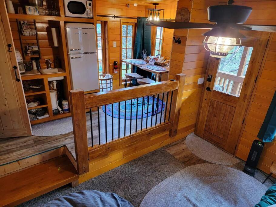 The Eagle'S Nest Treehouse Cabin Палмер Экстерьер фото