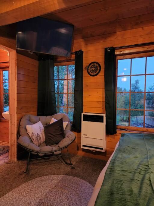 The Eagle'S Nest Treehouse Cabin Палмер Экстерьер фото